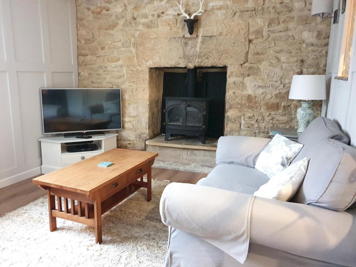 Pass The Keys The Pippins A Cotswold Cottage And Garden Parking Stow-on-the-Wold Eksteriør billede