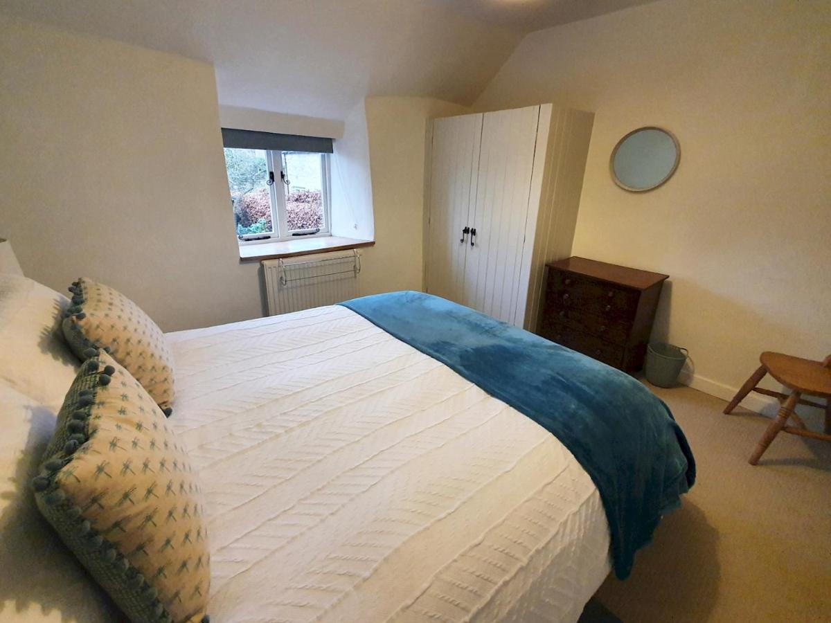 Pass The Keys The Pippins A Cotswold Cottage And Garden Parking Stow-on-the-Wold Eksteriør billede