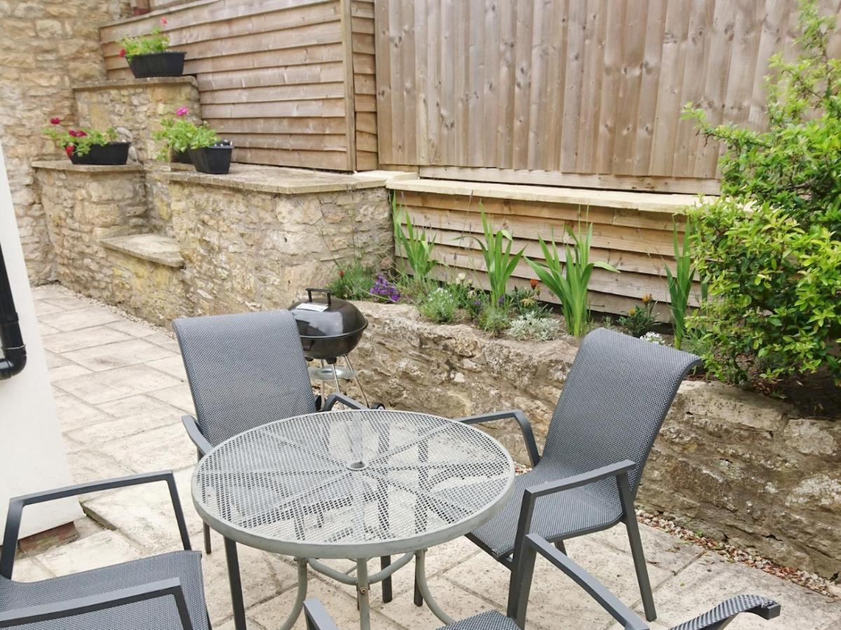 Pass The Keys The Pippins A Cotswold Cottage And Garden Parking Stow-on-the-Wold Eksteriør billede